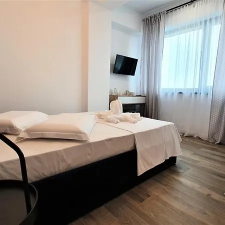 Lake Nord Mamaia